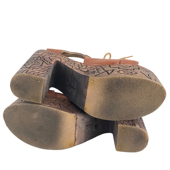 Free People Farrah Whiskey Wooden Etched Eyelet Leather Clogs 38 - Picture 7 of 13